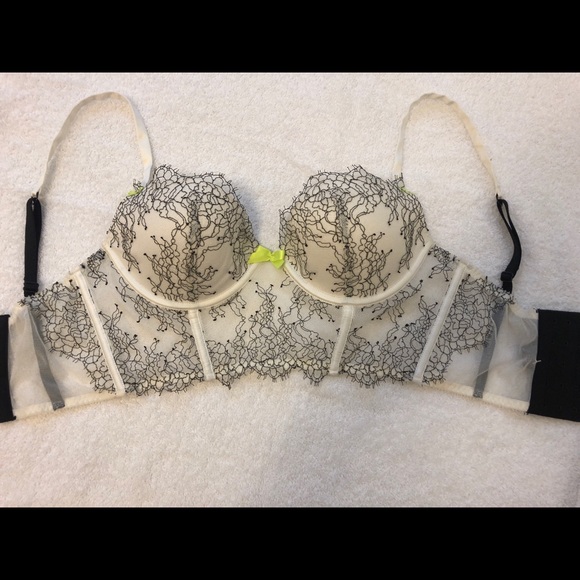 Victoria's Secret Other - Victoria Secret Bra